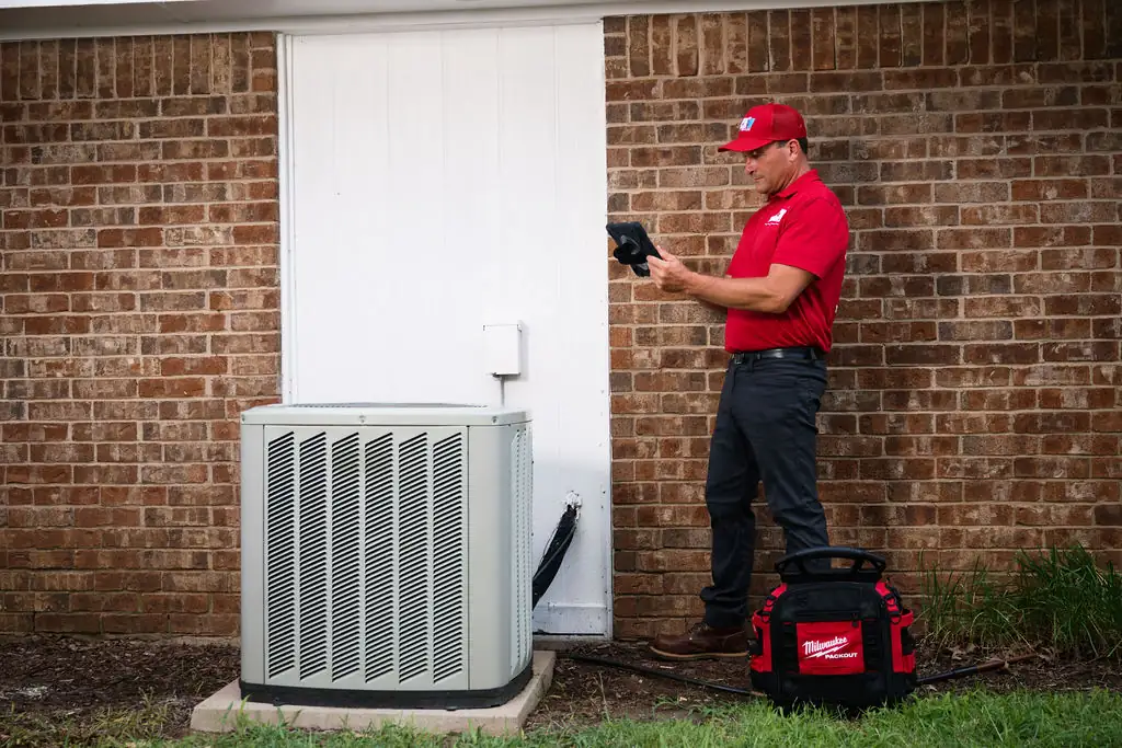 HVAC tech with AC